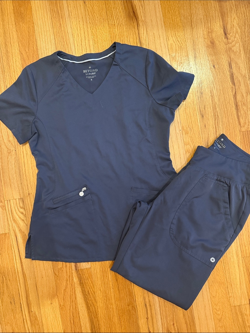 Women's Gray Scrub Top & Pants Set